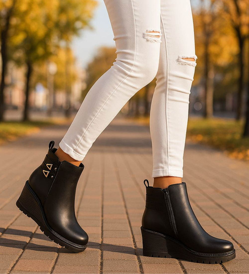 Wizytowe czarne botki na koturnie /F5-3 18275 W487/