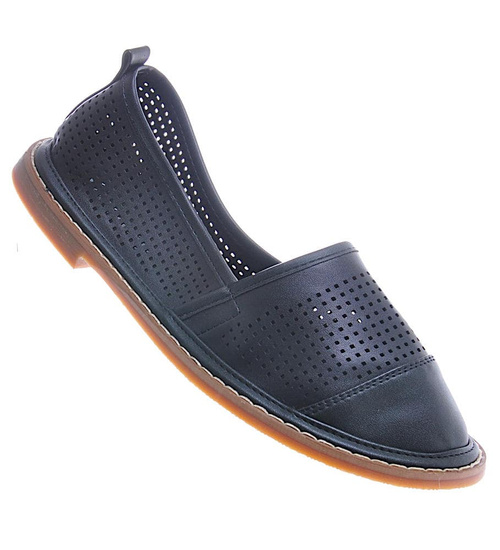 Ażurowe czarne półbuty damskie /G4-1 11316 T049/