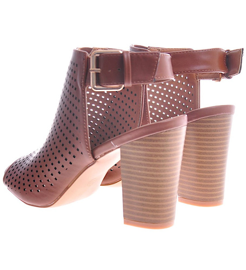 Brązowe sandały damskie na obcasie /E5-2 11911 T492/