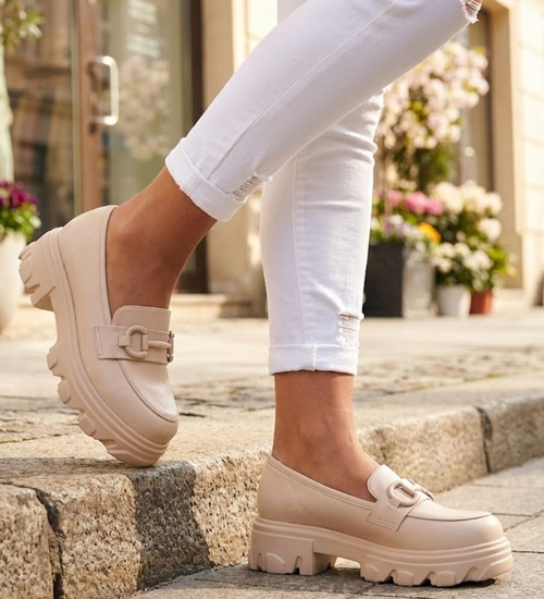 Beżowe loafersy mokasyny na platformie /B3-2 12362 T791/