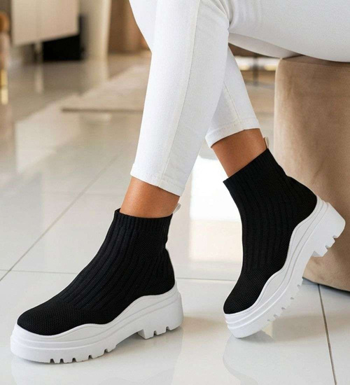 Czarne trampki damskie na platformie /G10-3 13376 T292/