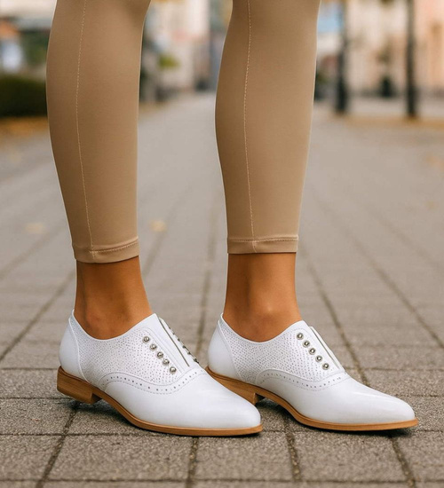 Ażurowe białe półbuty oxfordy /J4-2 13327 T131/