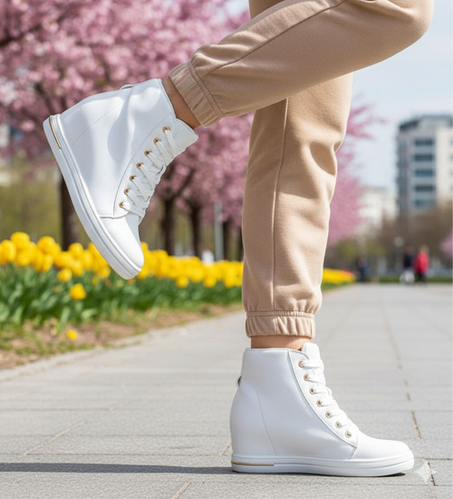 Białe sneakersy damskie na koturnie /C4-3 12815 T690/