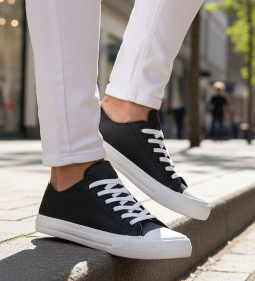 Czarno białe niskie trampki męskie /D1-2 17985 T232/