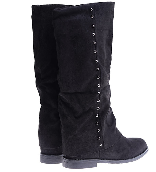 Czarne kozaki na niskim koturnie /E3-2 15242 T223/