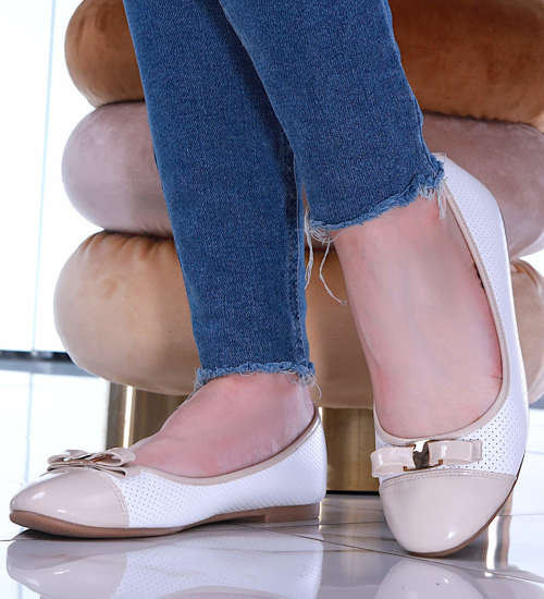 Ażurowe beżowe balerinki z kokardą /A8-3 14172 T198/