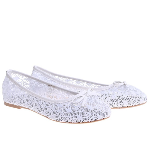Białe balerinki z koronki /E5-2 16104 T182/