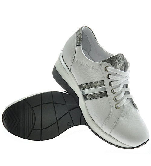 Sznurowane skórzane trampki damskie Białe /E7-3 9778 S154/