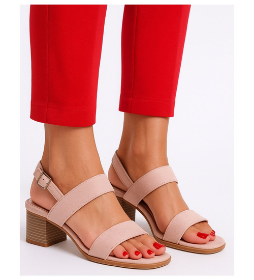 Beżowe sandały damskie na grubym obcasie /C4-3 16346 G340/