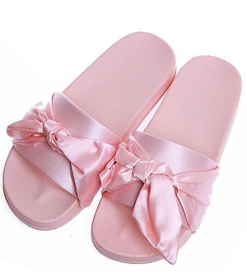 Różowe klapki damskie z kokardą /c7-2 4196 S096/