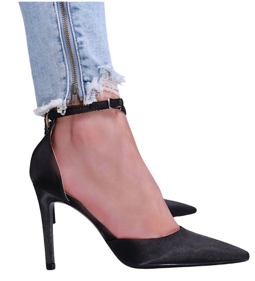 Czarne czółenka szpilki z paskiem /D9-3 16227 G155/