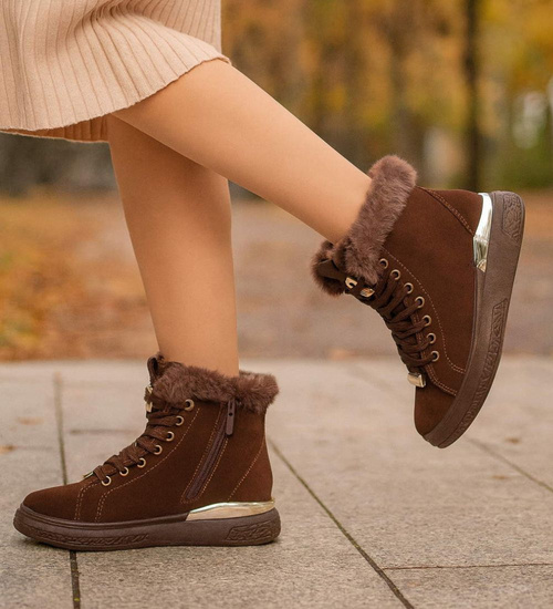Czekoladowe zimowe trampki z kożuszkiem  /G11-3 18496 T7/