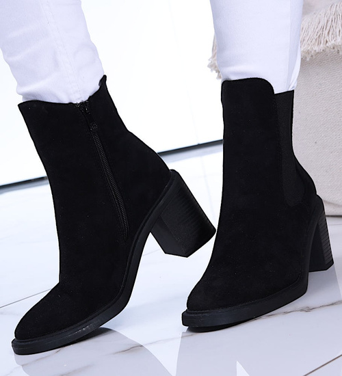 Wysokie czarne botki sztyblety na obcasie /B5-1 14842 T486/