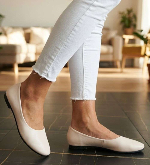 Klasyczne beżowe balerinki damskie ze szpicem /D5-1 14613 T142/