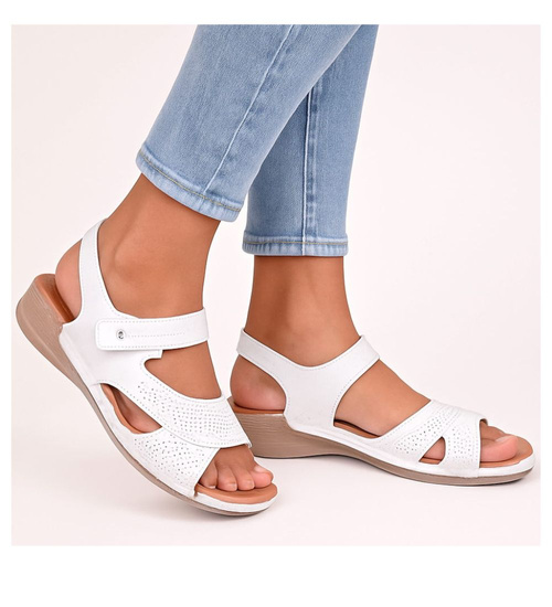 Sandały damskie białe klasyczne /G4-2 17921 W331/