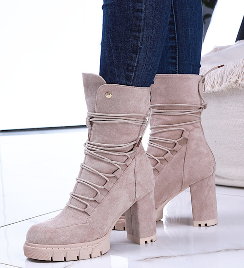 Zamszowe botki na słupku i platformie beżowe D6-3 14837 T108/