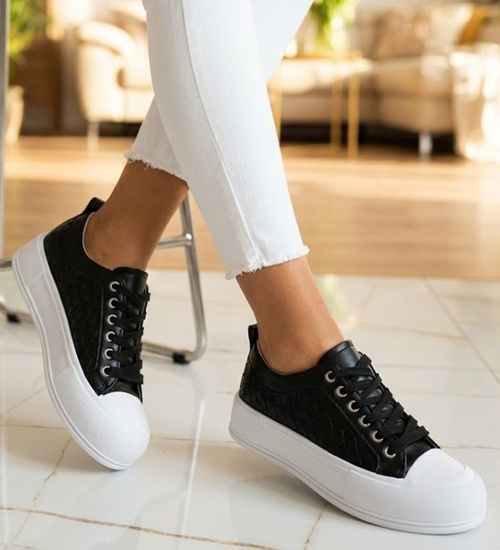 Damskie trampki na platformie Czarne /G3-2 11103 W203/