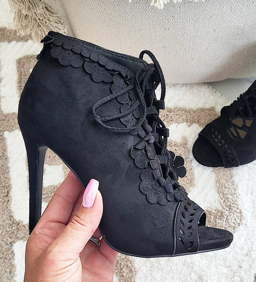 Czarne damskie sandały na szpilce /F3-2 13165 T298/