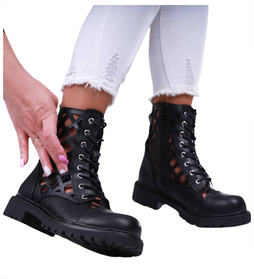 Czarne ażurowe botki trapery /B2-1 16714 G381/