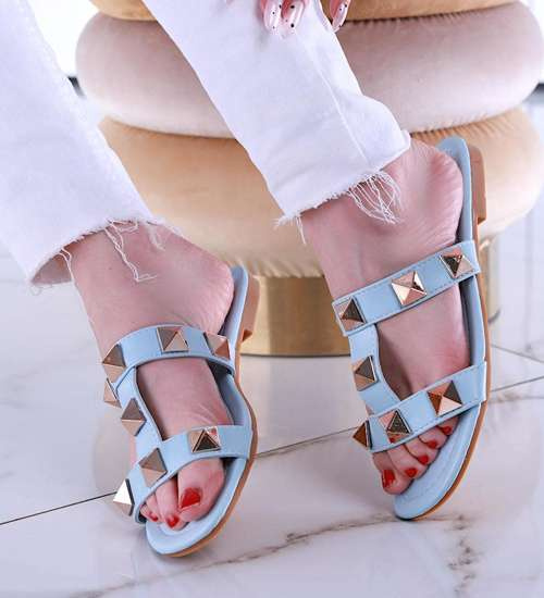 Niebieskie płaskie klapki damskie z piramidkami /C6-2 13556 T191/