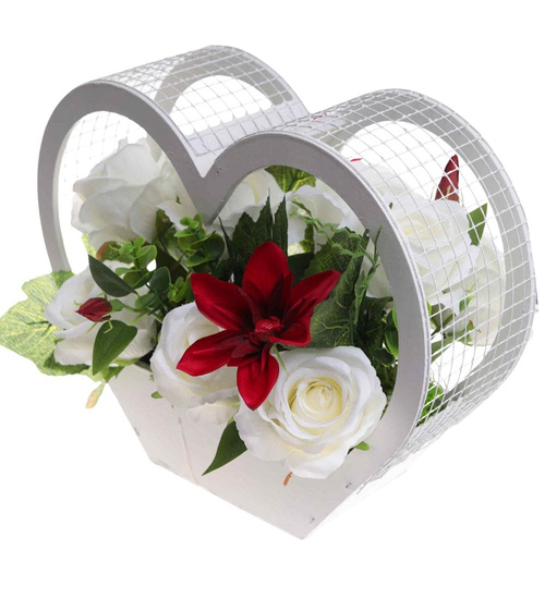 Kompozycja kwiatowa- białe róże w dużym białym sercu /Komp107 P427/