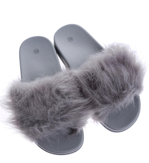 Szare damskie klapki z obfitym futerkiem /E1-3 15194 T199/