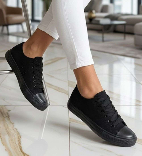 Klasyczne czarne trampki damskie z niską cholewką /E5-2 18680 T185/