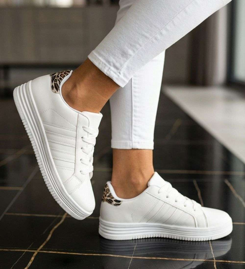 Wiązane trampki damskie białe /A8-3 18662 T187/