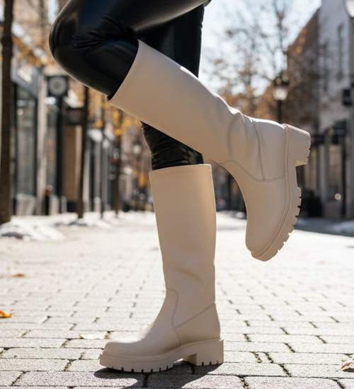 Beżowe kozaki damskie z suwakiem /D8-3 18134 T397/