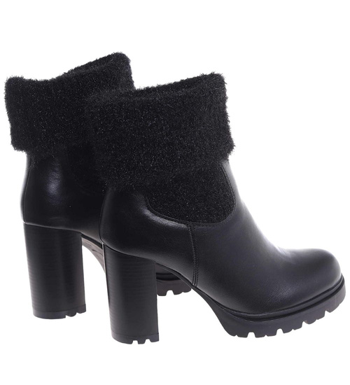 Czarne zimowe botki na słupku /E1-1 18562 G284/