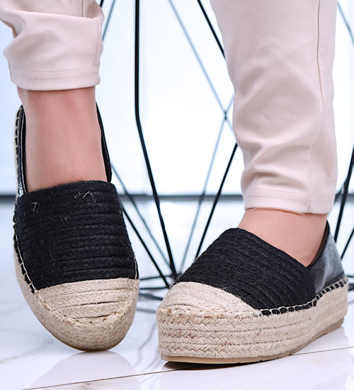 Czarne damskie espadryle na platformie /E7-3 15910 T188/