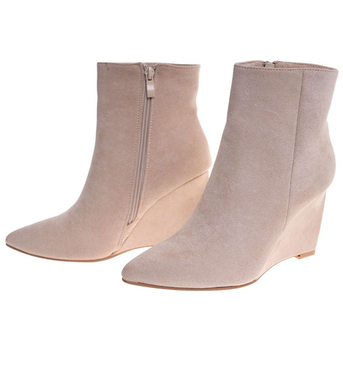 Beżowe ocieplane botki na koturnie /D8-1 18616 T248/