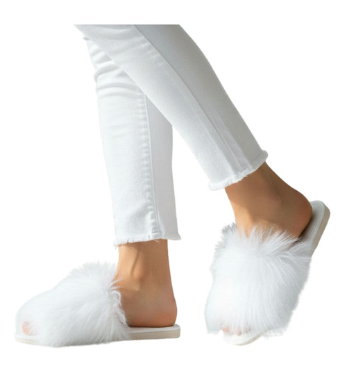 Białe klapki z efektownym futerkiem /F5-1 3824 S197/