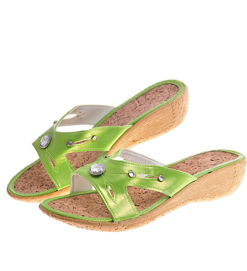 Zielone klapki na koturnie /B4-1 12193 T004/