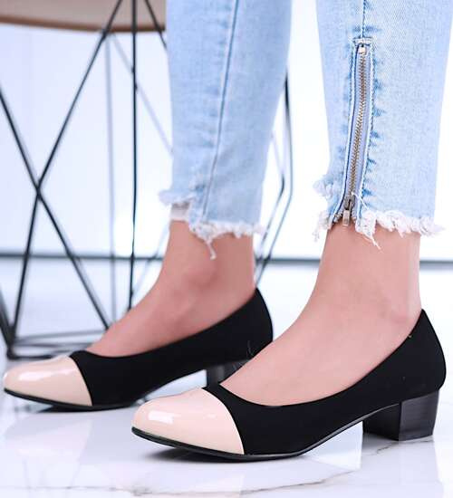 Czarne czółenka damskie na klocku /A8-3 8311 S198/