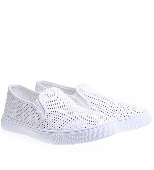 Białe wsuwane ażurowe tenisówki slip on /F2-2 15641 T184/