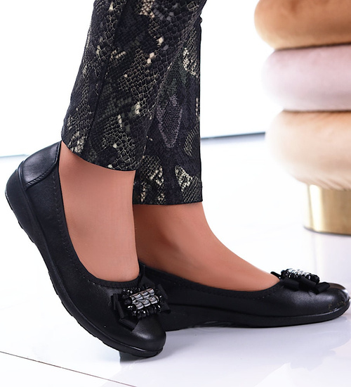 Czarne balerinki na niskim obcasie /F6-2 13323 T1/