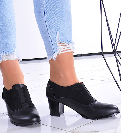 Wsuwane czarne botki na słupku /A4-3 12320 T292/