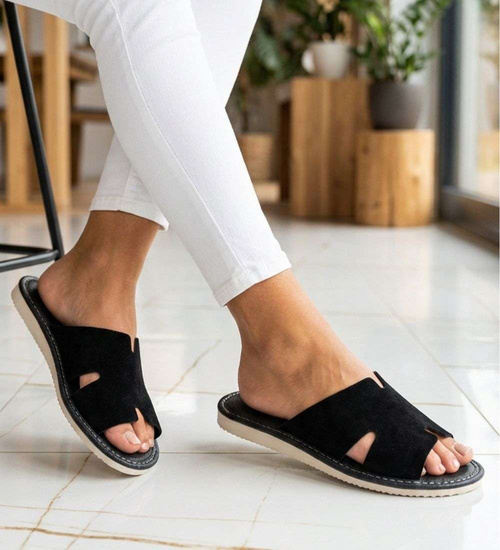 Skórzane domowe klapki kapcie czarne /A3-1 18695 S194/