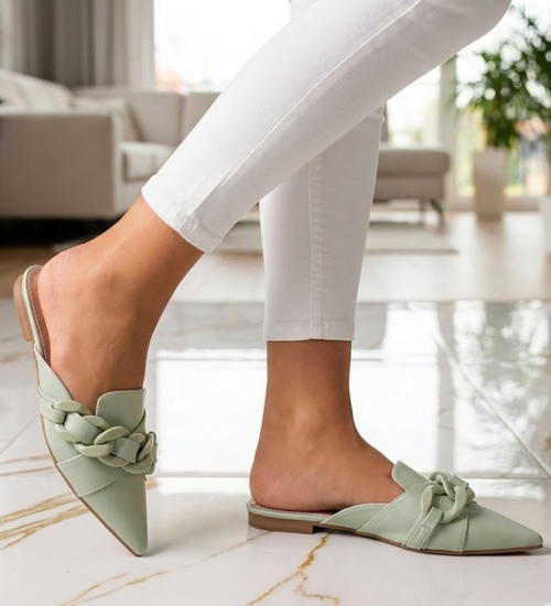 Miętowe damskie klapki z łańcuszkiem /E1-3 11781 T390