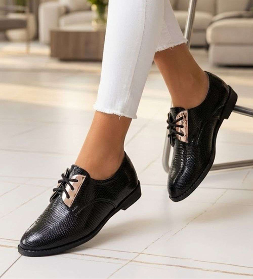 Czarne sznurowane dziewczęce półbuty /A6-2 14938 T039/