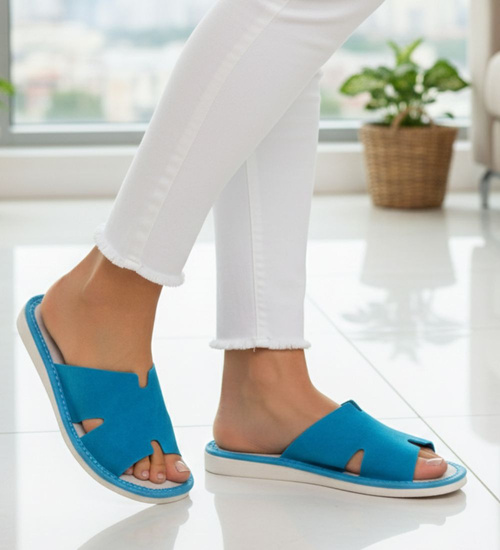 Skórzane domowe klapki kapcie niebieskie /F8-1 13378 S194/