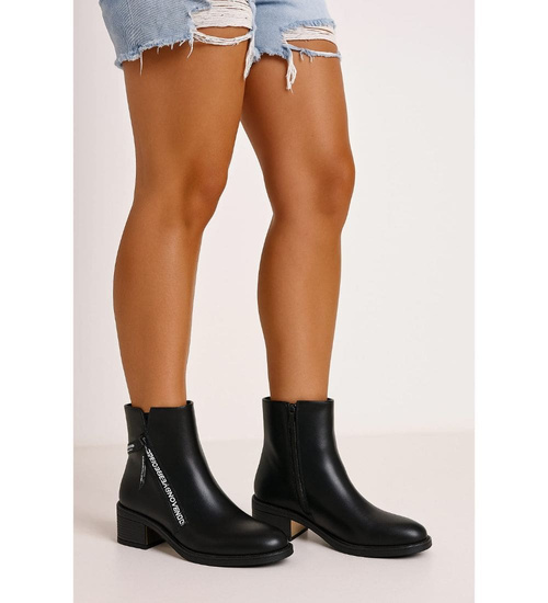 Czarne botki z wysoką cholewką /F1-3 18077 T333/