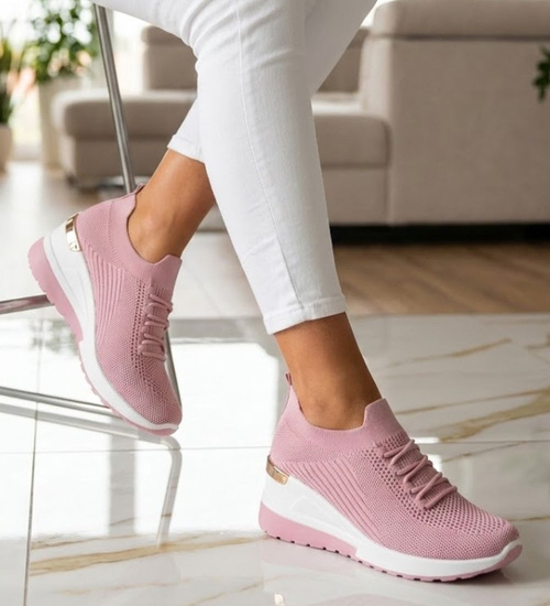 Wsuwane różowe buty sportowe na platformie /A3-3 11734 T399/