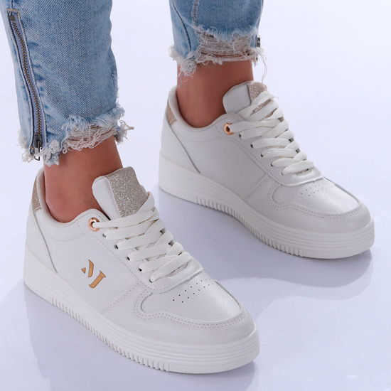 Wiązane beżowe trampki damskie /B5-1 17328 G282/