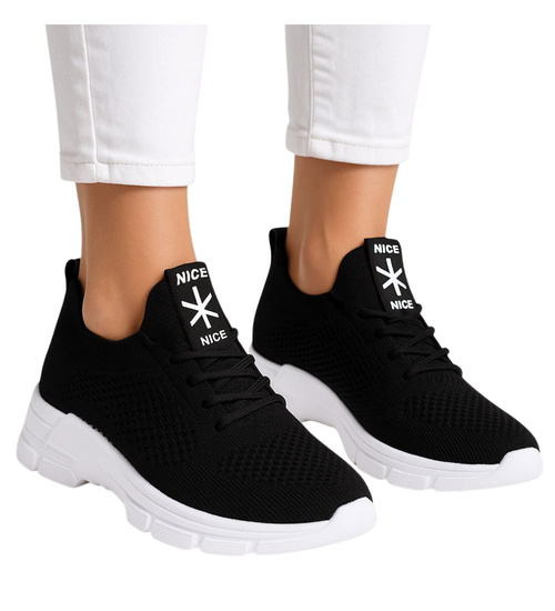 Czarne wsuwane buty sportowe /D2-3 16147 G280/