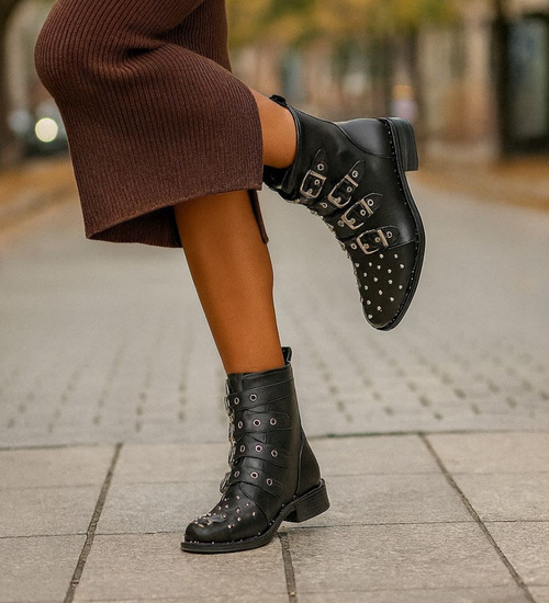 Czarne damskie botki z ćwiekami /D8-2 9805 +h2 S194/