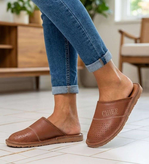 Skórzane kryte klapki domowe Chief brązowe /A2-1 18642 S290/