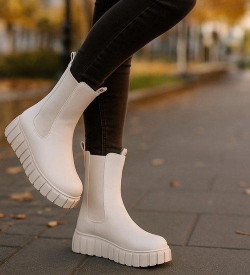 Beżowe botki sztyblety z wysoką cholewką /D2-1 18427 T292/