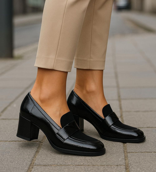 Czarne czółenka na grubym obcasie /G1-2 18235 W206/